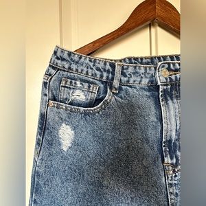 White Washed Boyfriend Jeans